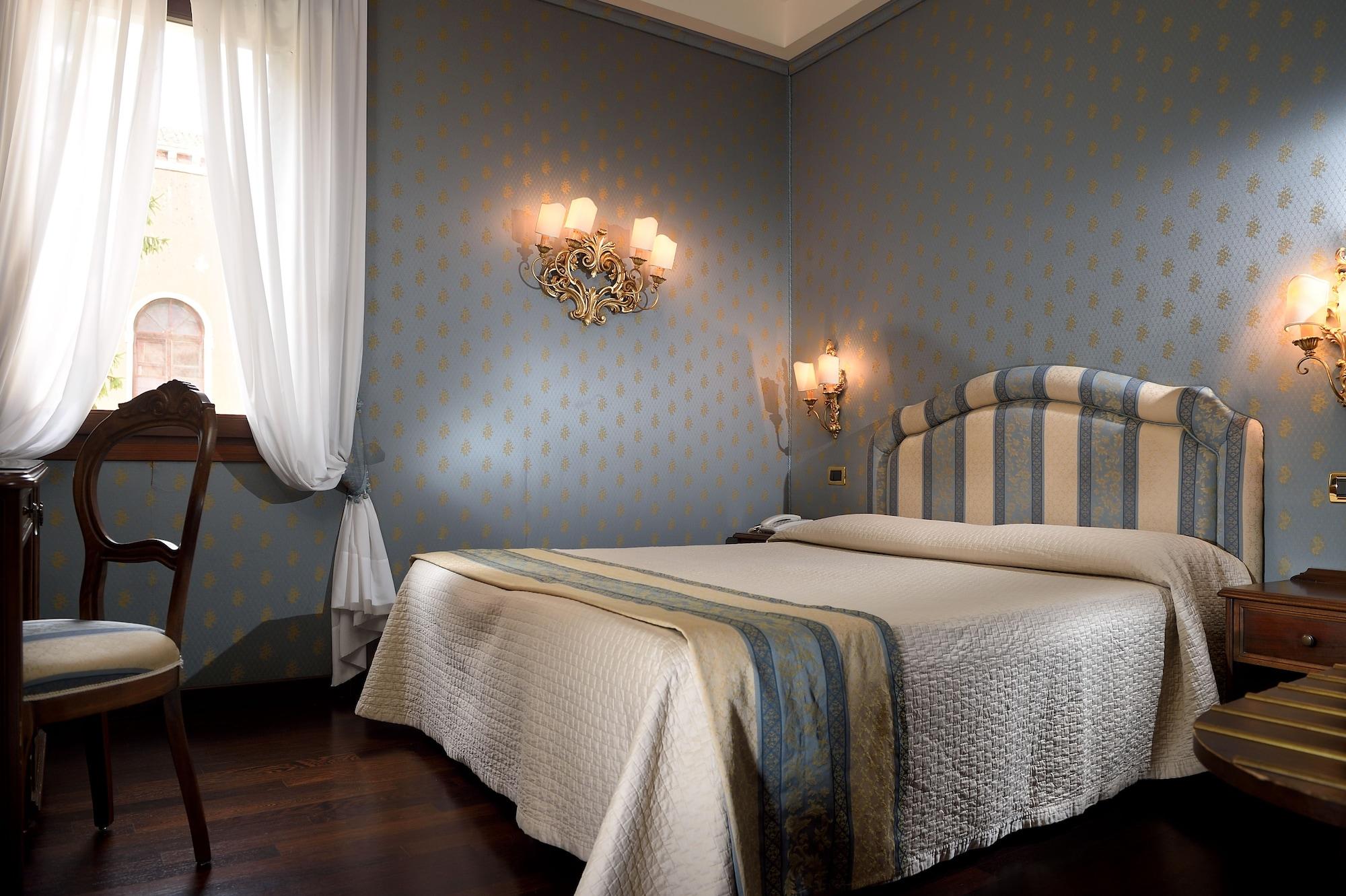 Hotel Abbazia Venetië Buitenkant foto